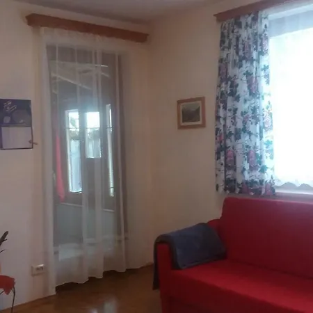 Ferienhaus Schaflechner 펜션 상트램브레흐트